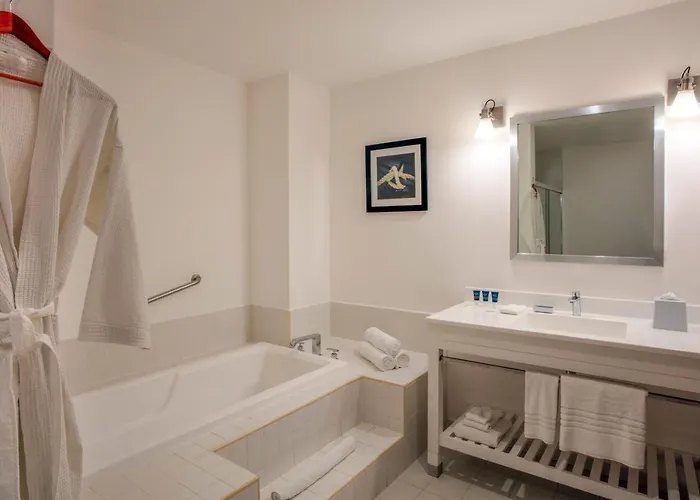 One-Bedroom Junior Suite
